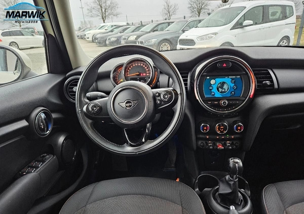 MINI ONE cena 59901 przebieg: 149453, rok produkcji 2019 z Czaplinek małe 232